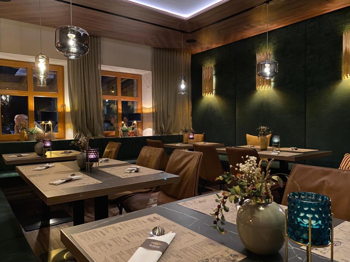 La Pasta Restaurant