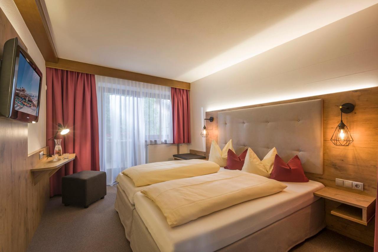 La Pasta Restaurant Hotel